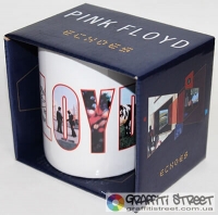 Pink Floyd - Echoes (Official Merchandise) (Кухоль) ― купити футболку в Україні, замовити футболку поштою, ціни, опис, фото футболок, купити кухлі, бейсболки, весна, кружки, рюкзаки, гаманці, літо, бандани, шкіряні вироби, осінь, джинси, кросівки, куртки, шорти, шапки, батніки, шкарпетки, зима, білизна, майки, сорочки, сумки, молодіжні аксесуари, вуличний стиль кежуал стайл | Інтернет-магазин футболок та іншого молодіжного одягу - GRAFFITI STREET - GraffitiStreet.Com.Ua