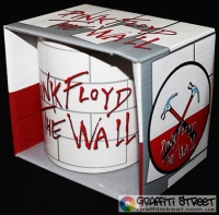 Pink Floyd - The Wall (Official Merchandise) (Кухоль) ― купити футболку в Україні, замовити футболку поштою, ціни, опис, фото футболок, купити кухлі, бейсболки, весна, кружки, рюкзаки, гаманці, літо, бандани, шкіряні вироби, осінь, джинси, кросівки, куртки, шорти, шапки, батніки, шкарпетки, зима, білизна, майки, сорочки, сумки, молодіжні аксесуари, вуличний стиль кежуал стайл | Інтернет-магазин футболок та іншого молодіжного одягу - GRAFFITI STREET - GraffitiStreet.Com.Ua